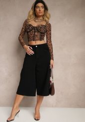 Czarne Szorty Jeansowe High Waist Typu Bermudy Baggy Sonallea. Czarne szorty Renee, z aplikacjami, z jeansu, eleganckie. W wyprzedaży za 59.99 zł.