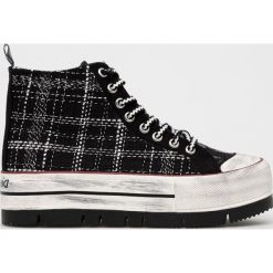 Desigual trampki damskie kolor czarny. Czarne trampki Desigual, bez wzorów, z gumy, bez zapięcia. Za 689.99 zł.