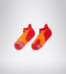 Skarpety tenisowe damskie Diadora SHORT L.SOCKS COURT red - 35-38. Czerwone skarpetki Diadora, bez wzorów, z elastanu. Za 49.00 zł.