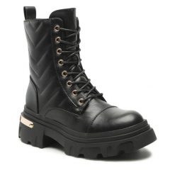 Trzewiki DeeZee. Czarne botki DeeZee, bez wzorów, bez obcasa, na płaskiej podeszwie, bez zapięcia. Za 159.99 zł.