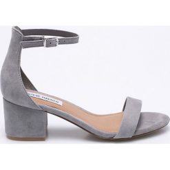 Steve Madden - Sandały. Szare sandały Steve Madden, z materiału. W wyprzedaży za 249.90 zł.