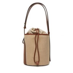 Torebka Furla. Brązowe torebki klasyczne Furla, bez wzorów, klasyczne, bez dodatków. Za 1,199.00 zł.