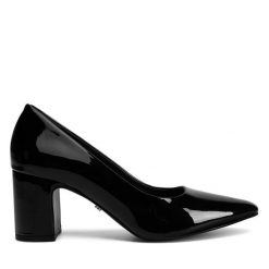 Czółenka Gino Rossi. Czarne czółenka Gino Rossi, bez wzorów, bez obcasa, bez zapięcia. Za 299.99 zł.