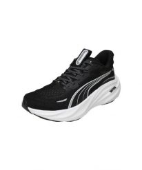 Damskie buty do biegania Puma Velocity NITRO 4. Białe buty do biegania Puma, bez wzorów, z dzianiny, bez zapięcia, do biegania. Za 529.85 zł.