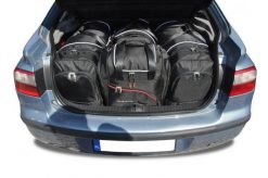Torby Do Bagażnika Renault Laguna Hatchback 2001-2007 4Szt Kjust. Czarne torby podróżne KJUST, bez wzorów, z kauczuku. Za 1,227.00 zł.