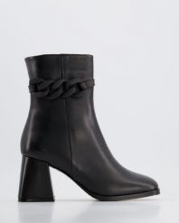 ELEGANCKIE BOTKI DAMSKIE 04157854D BLACK. Czarne botki Venezia, bez wzorów, ze skóry, eleganckie, bez obcasa, bez zapięcia. Za 299.00 zł.