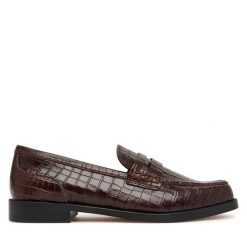 Półbuty Clarks. Brązowe półbuty wsuwane Clarks, bez wzorów, bez obcasa, na płaskiej podeszwie. Za 519.99 zł.