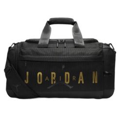 Torba sportowa treningowa Air Jordan Jumpman Duffle Czarna SM0920-K5X. Czarne torby sportowe Jordan, bez wzorów. Za 309.35 zł.