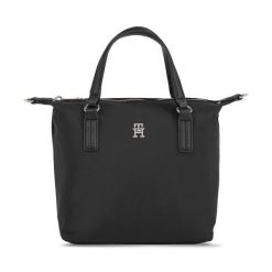 Torebka Tommy Hilfiger. Czarne torebki klasyczne Tommy Hilfiger, bez wzorów, klasyczne, bez dodatków. Za 269.99 zł.