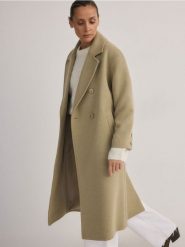 Płaszcz oversize z dodatkiem wełny - jasnozielony. Zielone płaszcze Reserved, l, bez wzorów, z tkaniny, bez kaptura. W wyprzedaży za 259.99 zł.