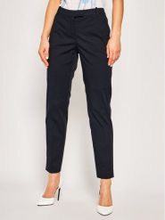 Marc O'Polo Chinosy B01 0341 10059 Granatowy Slim Fit. Niebieskie chinosy Marc O'Polo, bez wzorów, z bawełny. Za 339.99 zł.