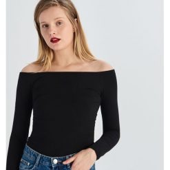 Bawełniana bluzka z odkrytymi ramionami - Czarny. Bluzki marki Sinsay. Za 24.99 zł.