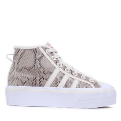 Trampki adidas. Brązowe trampki adidas, bez wzorów, bez zapięcia. Za 449.99 zł.