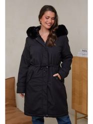 Curvy Lady Parka w kolorze czarnym rozmiar: 44/46. Czarne płaszcze Curvy Lady, bez wzorów, klasyczne, bez kaptura. Za 224.52 zł.
