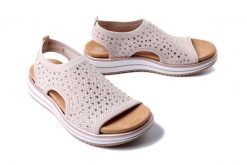 RIEKER REMONTE D1J55-31 pink, sandały damskie. Czerwone sandały Rieker Remonte, bez wzorów, sportowe, bez obcasa, na koturnie, bez zapięcia. Za 209.94 zł.