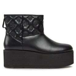 Botki Guess. Czarne botki Guess, z aplikacjami, bez obcasa, na płaskiej podeszwie, bez zapięcia. Za 339.99 zł.