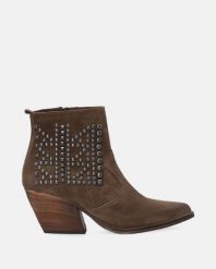 ZAMSZOWE KOWBOJKI ZE SREBRNYMI NITAMI F003SUBEOBB094. Szare botki Venezia, bez wzorów, ze skóry, bez obcasa, bez zapięcia. Za 689.00 zł.