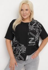 Czarna Bawełniana Bluzka T-shirt z Krótkim Rękawem z Nadrukiem i Guzikami Fiomara. Czarne bluzki Born2be, l, bez wzorów, z bawełny, biznesowe, bez kołnierzyka, bez ramiączek. Za 69.99 zł.