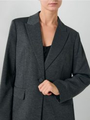 Taliowany żakiet - szary. Szare marynarki i żakiety Sinsay, l, bez wzorów, bez ramiączek. Za 79.99 zł.