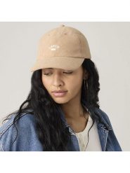 Levi's Czapka w kolorze beżowym rozmiar: onesize. Brązowe czapki z daszkiem Levi's, bez wzorów, z materiału. Za 74.28 zł.