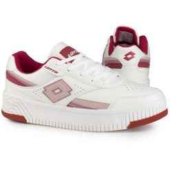 Buty damskie sportowe Lotto PINADEE. Buty sportowe lifestyle Lotto, bez wzorów, bez zapięcia, trekkingowe. W wyprzedaży za 139.00 zł.