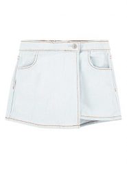 Levi's Kids Szorty dżinsowe w kolorze błękitnym rozmiar: 116. Niebieskie szorty Levi's Kids, z aplikacjami, ze skóry, klasyczne. Za 79.21 zł.