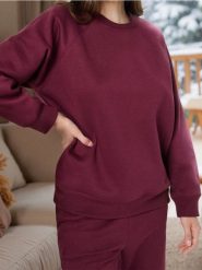 Bluza crewneck - bordowy. Czerwone bluzy Sinsay, l, bez wzorów, bez ramiączek, bez kaptura. Za 35.99 zł.