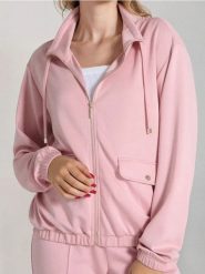 Rozpinana bluza ze stójką soft touch - różowy. Czerwone bluzy Sinsay, l, bez wzorów, z dzianiny, bez kaptura. Za 59.99 zł.