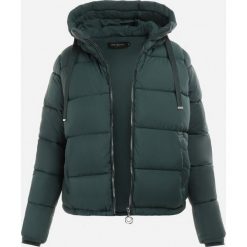 Ciemnozielona Kurtka Puffer Pikowana z Kapturem Shannone. Zielone kurtki Born2be, na zimę, xl, bez wzorów, z kapturem. W wyprzedaży za 146.99 zł.