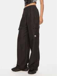 Adidas Spodnie dresowe Essentials Woven Cargo IX9974 Czarny Loose Fit. Czarne spodnie dresowe adidas, bez wzorów, z dresówki. Za 159.99 zł.