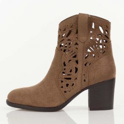 Brązowe botki damskie na słupku M.Daszyński Sa250-5. Brązowe botki M.Daszyński, bez wzorów, z jeansu, boho, z okrągłym noskiem, bez obcasa, na obcasie, bez zapięcia. Za 229.00 zł.