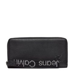 Portfel Calvin Klein. Czarne portfele Calvin Klein, bez wzorów. Za 159.99 zł.