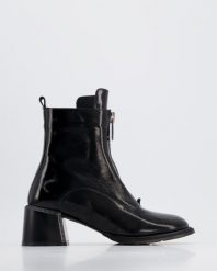 BOTKI NA OBCASIE 0692970R BLACK. Czarne botki Venezia, bez wzorów, ze skóry, bez obcasa, na obcasie, bez zapięcia. Za 359.00 zł.