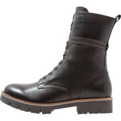 Caprice Botki sznurowane black. Niebieskie botki marki comma casual identity, z materiału, casualowe. Za 349.00 zł.