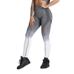 Legginsy bezszwowe damskie Carpatree Phase Seamless. Białe legginsy Carpatree, bez wzorów, sportowe. Za 82.99 zł.