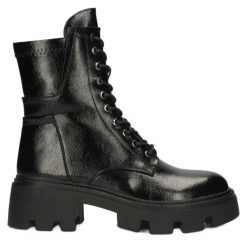 Stylowe Błyszczące Botki Filippo Black czarne. Czarne botki bez wzorów, ze skóry ekologicznej, eleganckie, bez obcasa, na obcasie, bez zapięcia. W wyprzedaży za 142.97 zł.
