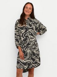 Kaffe Sukienka koszulowa Carmen 10508329 Czarny Loose Fit. Czarne sukienki Kaffe, bez wzorów, z wiskozy, bez kołnierzyka, bez ramiączek, koszulowe. Za 149.99 zł.