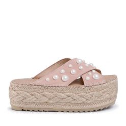 Espadryle Eva Minge. Czerwone espadryle Eva Minge, bez wzorów, bez obcasa. Za 289.99 zł.