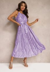 Fioletowa Sukienka Plisowana z Paskiem w Talii na Cienkich Ramiączkach Wasea. Fioletowe sukienki Renee, na co dzień, m, bez wzorów, z jeansu, eleganckie, bez kołnierzyka, bez ramiączek, midi, plisowane. W wyprzedaży za 55.99 zł.