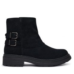 Botki Clarks. Czarne botki Clarks, bez wzorów, bez obcasa, na płaskiej podeszwie, bez zapięcia. Za 569.99 zł.