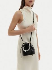 GINO ROSSI Torebka EO-ROSE-LA224-19454 Czarny. Czarne torebki klasyczne Gino Rossi, bez wzorów, ze skóry, bez dodatków. Za 299.99 zł.