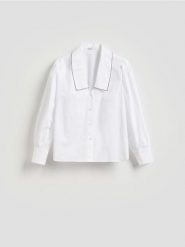 Bawełniana koszula z kołnierzykiem - biały. Białe koszule Reserved, l, bez wzorów, z bawełny, bez kołnierzyka, bez ramiączek. Za 119.99 zł.