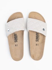 Sunbay Klapki "Dune" w kolorze białym rozmiar: 39. Białe klapki Sunbay, bez wzorów, klasyczne, z otwartym noskiem, bez obcasa, bez zapięcia. Za 174.95 zł.