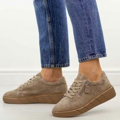 Fango skórzane półbuty damskie na platformie Jezzi 18-18. Zielone półbuty wsuwane Jezzi, na jesień, bez wzorów, z jeansu, eleganckie, bez obcasa, na platformie. Za 249.00 zł.