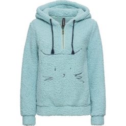Bluza z kapturem z polaru baranka z haftem bonprix morski pastelowy. Bluzy z kapturem bonprix. Za 109.99 zł.
