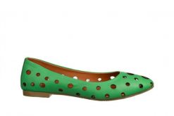 Baleriny Bayla-161 037 135 08 Grass 161689, Zielony, Skóra naturalna - 37. Zielone baleriny Bayla, bez wzorów, z materiału, bez obcasa, na płaskiej podeszwie, bez zapięcia. W wyprzedaży za 199.00 zł.