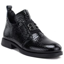 Skórzane botki damskie lakierowane kroko czarne T.Sokolski Z25-301. Czarne botki T.Sokolski, bez wzorów, z lakierowanej skóry, eleganckie, bez obcasa, bez zapięcia. Za 269.99 zł.