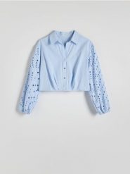 Koszula z ażurowymi rękawami - jasnoniebieski. Niebieskie koszule Reserved, l, w ażurowe wzory, z bawełny, bez kołnierzyka, bez ramiączek. W wyprzedaży za 39.99 zł.