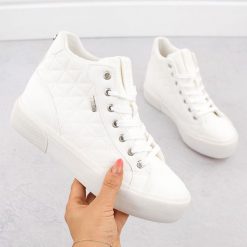Trampki ocieplane pikowane białe Big Star OO274A479. Białe buty sportowe lifestyle BIG STAR, bez wzorów, ze skóry ekologicznej, retro, bez zapięcia. Za 84.00 zł.