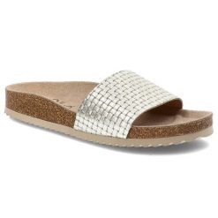 Srebrne Klapki Yokono Eleganckie Skórzane Buty Damskie. Szare klapki Yokono, bez wzorów, eleganckie, bez obcasa, bez zapięcia. Za 109.00 zł.